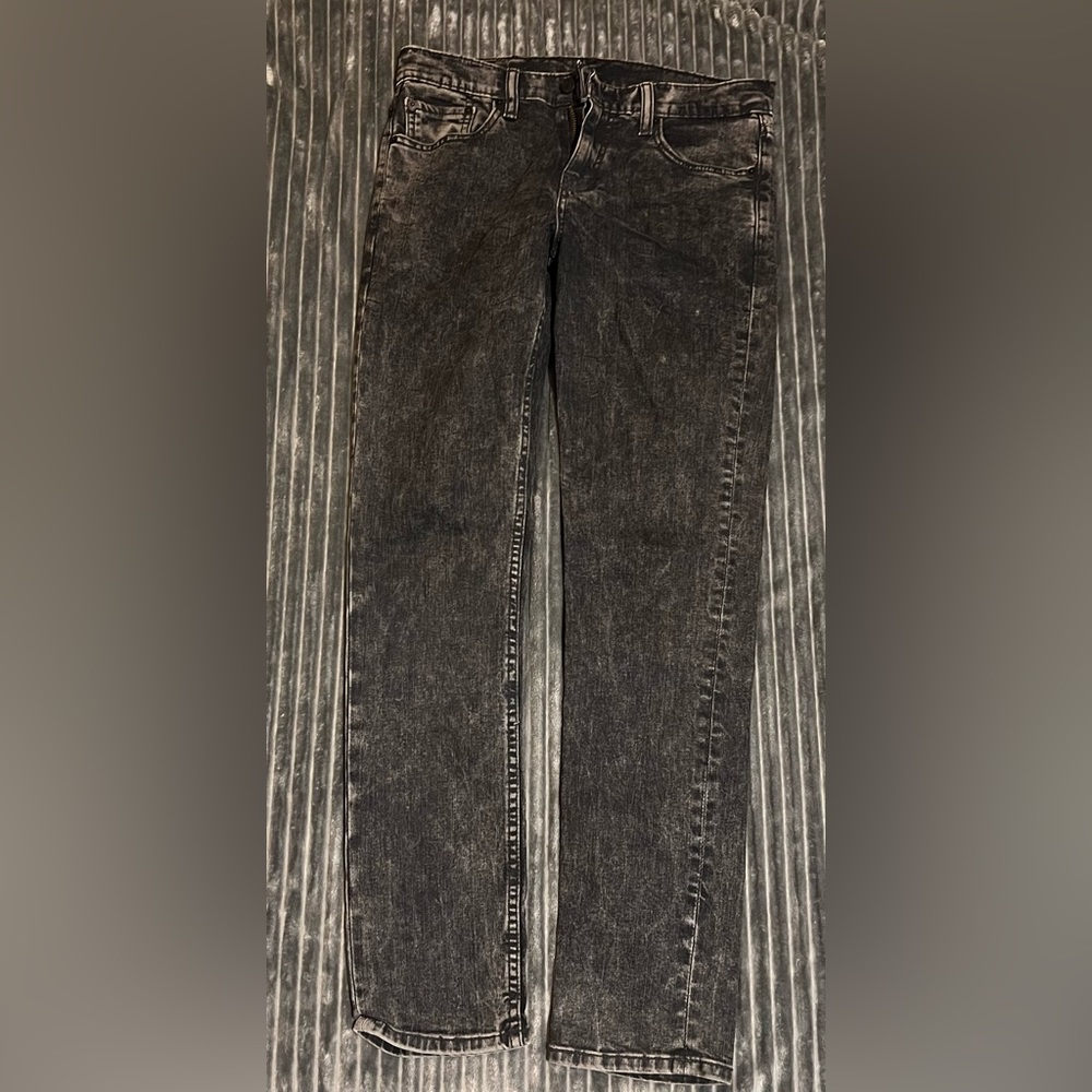 Black stonewashed Levi Jeans